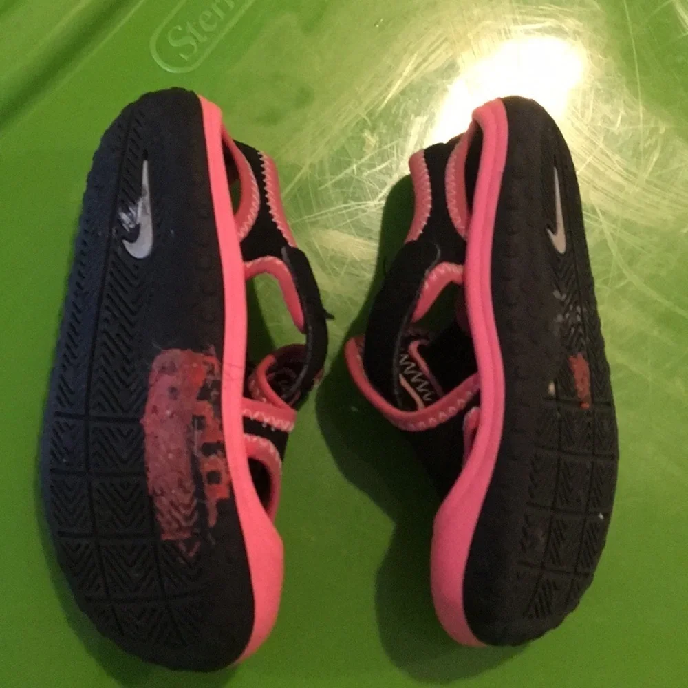 Nike water shoes